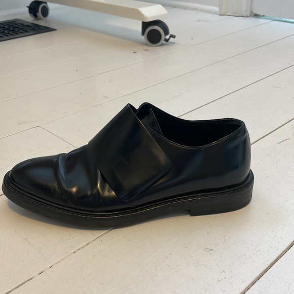 Beautiful COS leather brogues - Picture 2 of 5